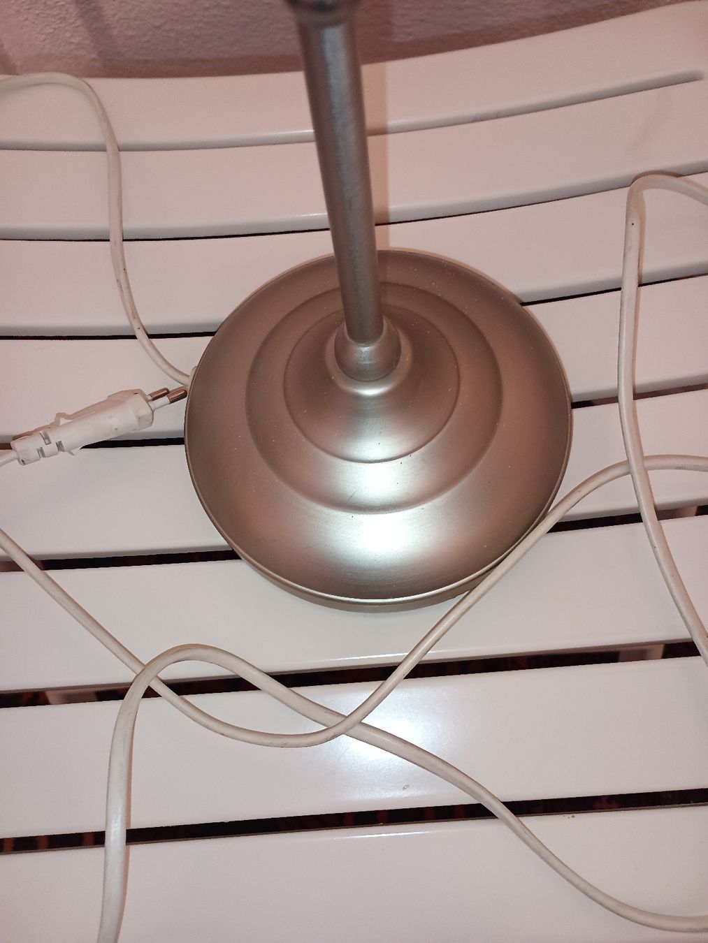 Ikea Lampade: Huebsche Tischlampe – Usato da Zürich venduto da Mitzi6 3