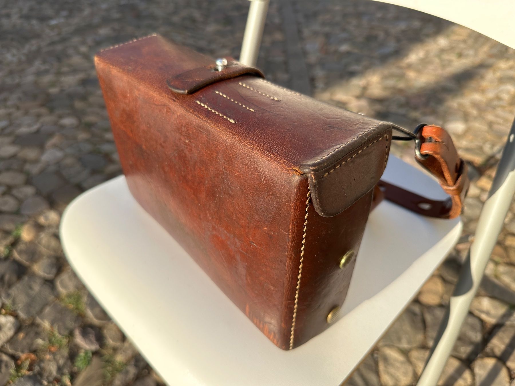 Schweizer Armee Borse: Ledertasche Sanitätstasche Schweizer Armee – Usato da Zürich venduto da atlantis77