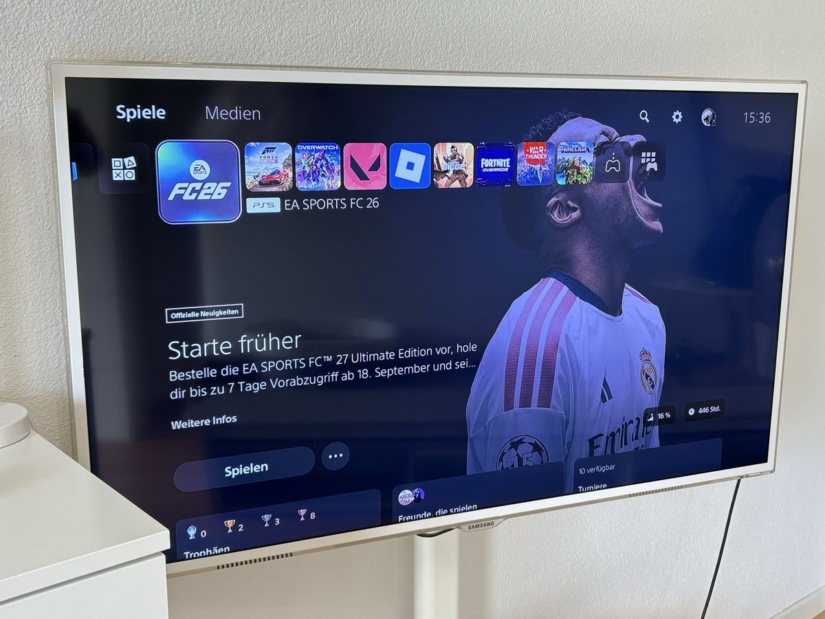 Sony Console: Sony PS5 Digital Edition + DualSense + PULSE 3D Headset – Nuovo (secondo la descrizione) da Thun venduto da kamenjasevicstjepan 7