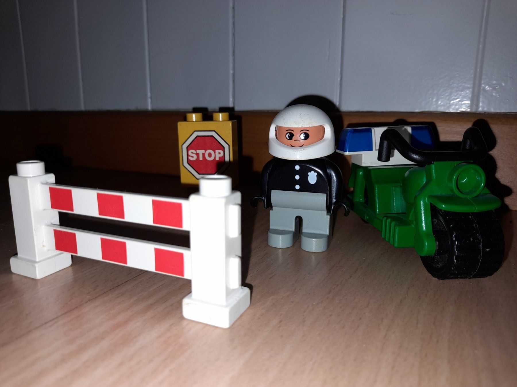 Lego Giocattoli: Duplo Motorrad Streife 2971 Klassiker – Usato da Wittenbach venduto da Gugielmo 1