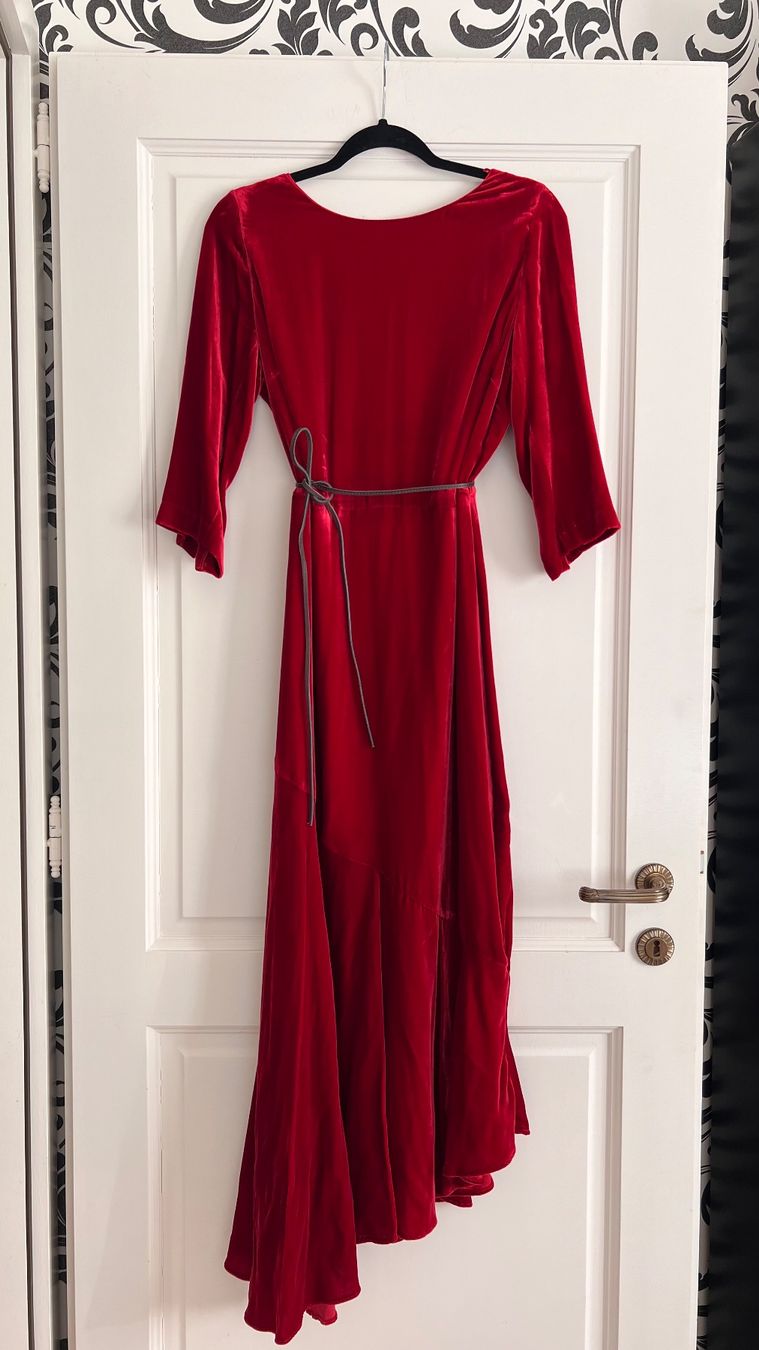 Vestiti: Red Velvet Dress – Usato da Corsier-sur-Vevey venduto da Kristina.Nova