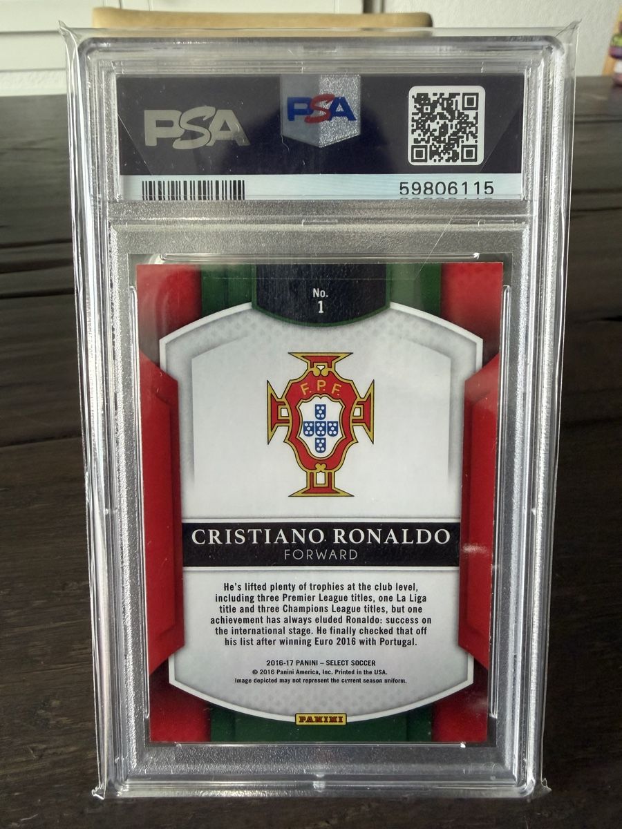 Panini Cartes à collectionner: Cristiano Ronaldo Silver Prizm PSA10 #1 – Neuf avec emballage d'origine à Binz par leo_bzh5 1