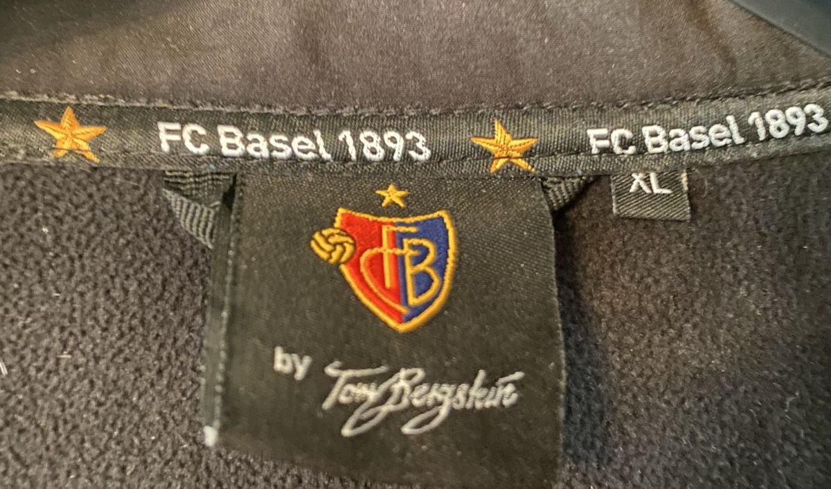 FC Basel Giacche: FC Basel 1893 Jacke Softshell schwarz Grösse Xl – Nuovo (secondo la descrizione) da Allschwil venduto da Deal_Tiger99 6