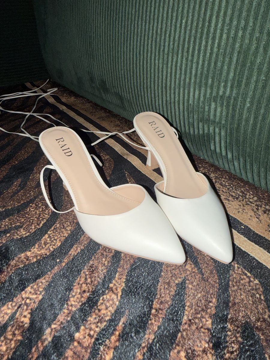 Scarpe da donna: Sandales à talons lacées – Usato da La Tour-de-Peilz venduto da mar_vgz2 2