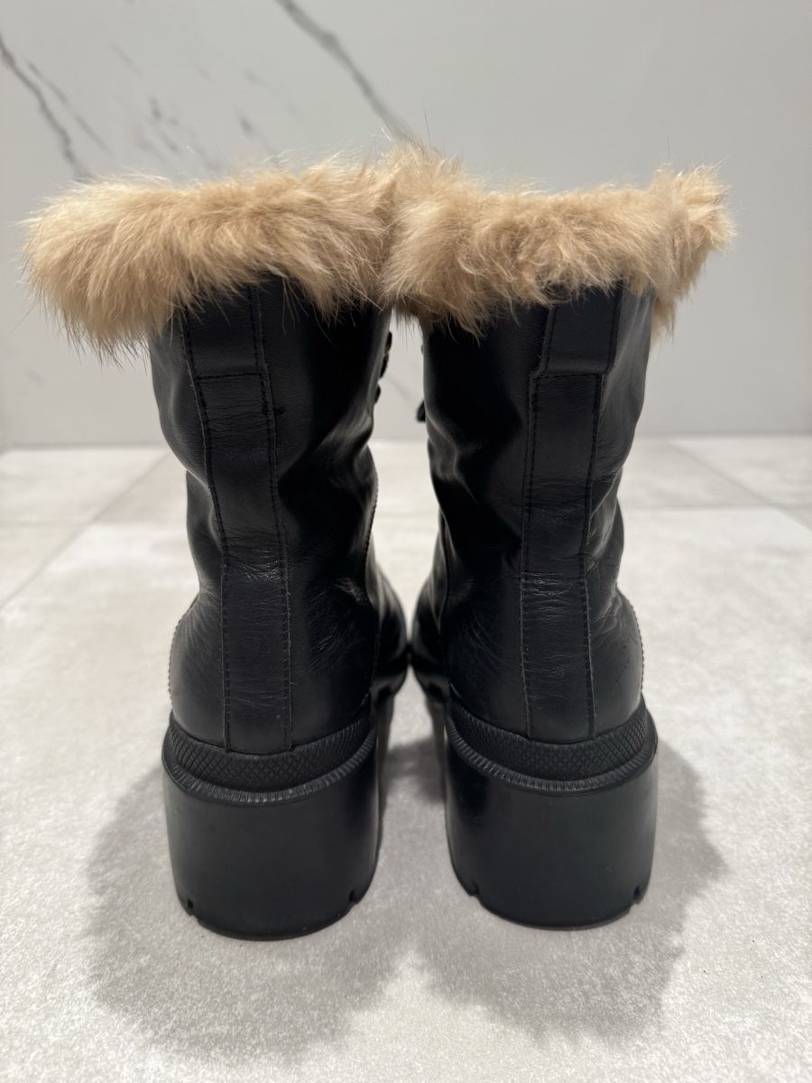Gucci Damenschuhe: Gucci Black boots with fur 39.5 – Gebraucht aus Uznach von ger_7gvr 2