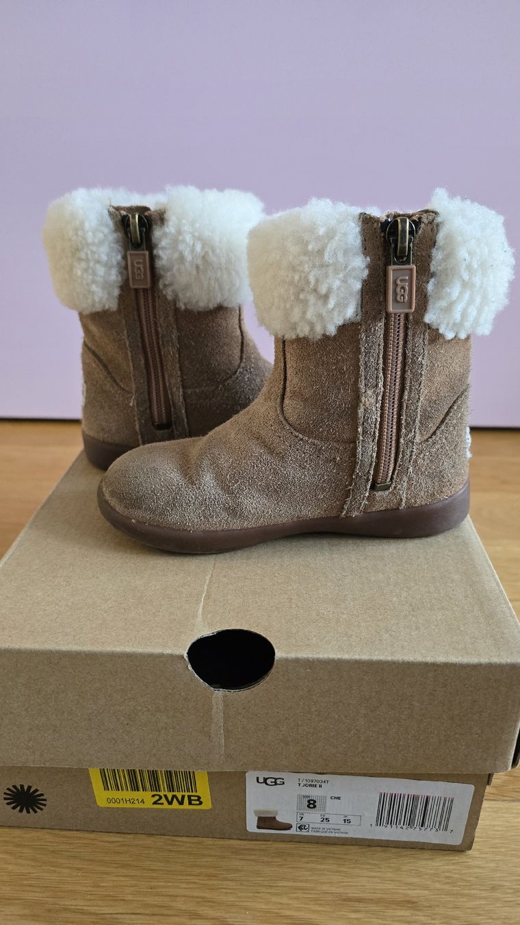Schuhe für Mädchen: UGG Boots,  Gr. 25 ❄️ – Gebraucht aus Zug von zebbra192 4