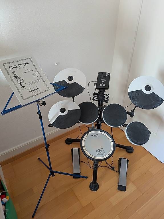 Musikinstrumente: Roland TD1-KV E-Drum Schlagzeug – Gebraucht aus Luzern von ann_9xdy
