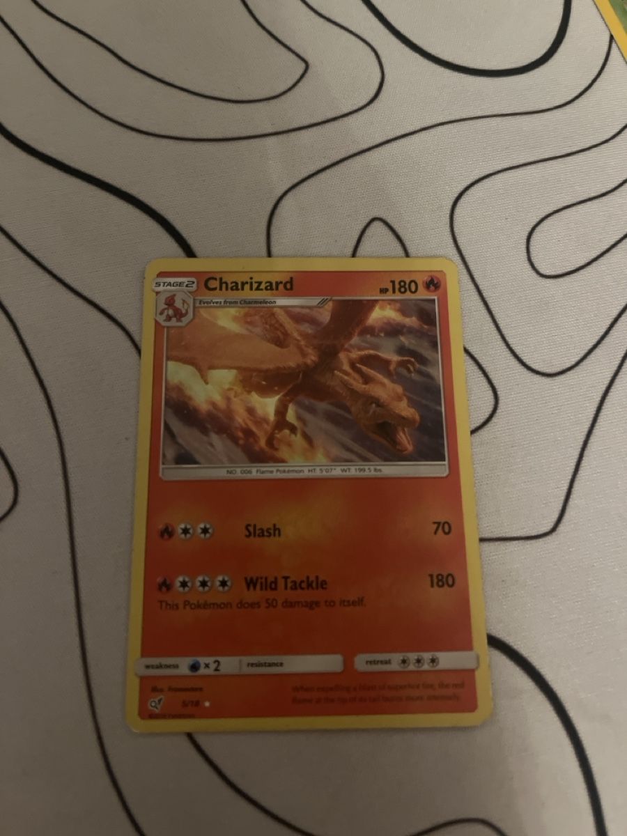 Pokémon Cartes à collectionner: Charizard Holo / Detective Pikachu – D'occasion à Rüti ZH par san_d7tx