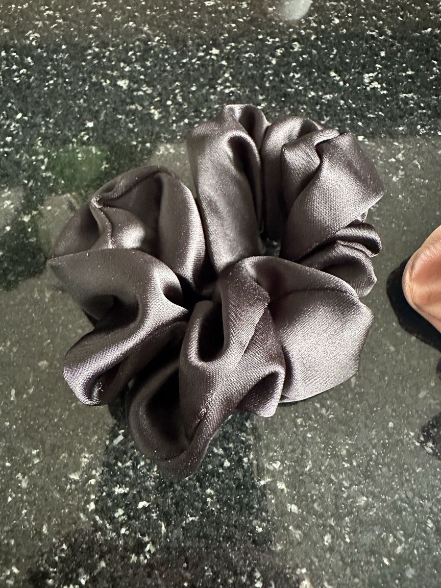 Accessori per capelli: Haargummi Satin 2er Set neuwertig – Nuovo e nell'imballaggio originale da Zufikon venduto da tam_gfx6 1