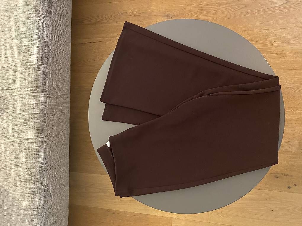 Lotti di vestiti: Kleidung Hosen – Usato da Kloten venduto da Beatriz650 2
