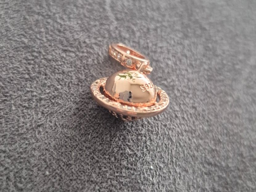 Ciondoli: Silber Charm Saturn rosé +Garantie – Nuovo (secondo la descrizione) da Rotkreuz venduto da Carbone_Bijou-Shop 1