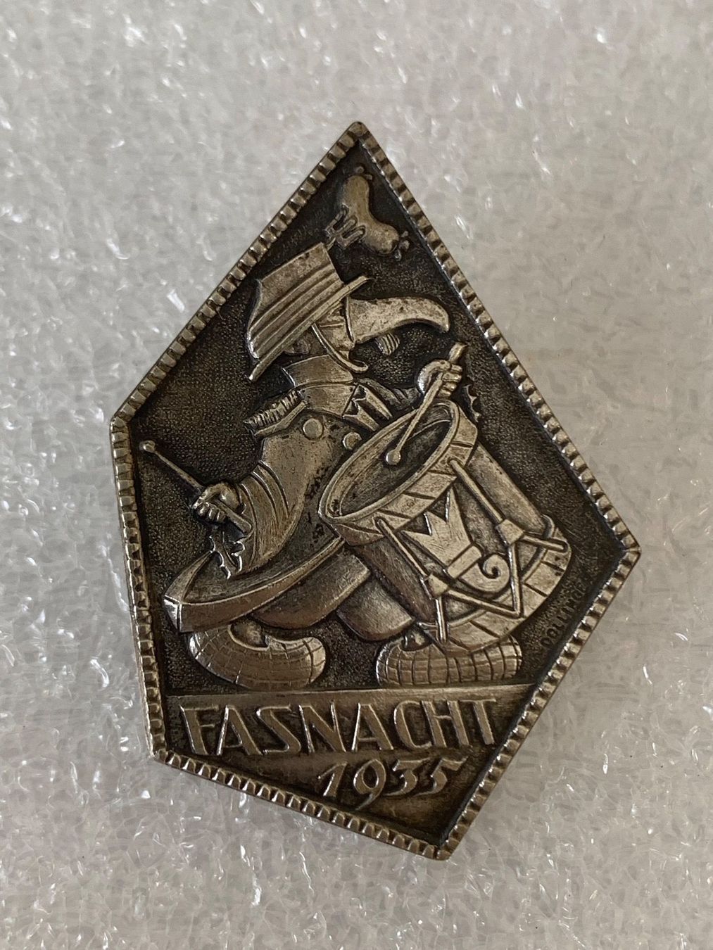 Placchette & Badge: Fasnacht Basel Silber 1935 – Usato da Basel venduto da fasnachtsoutlet1965