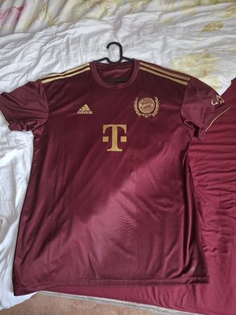 FC Bayern 2022 Oktoberfest Trikot