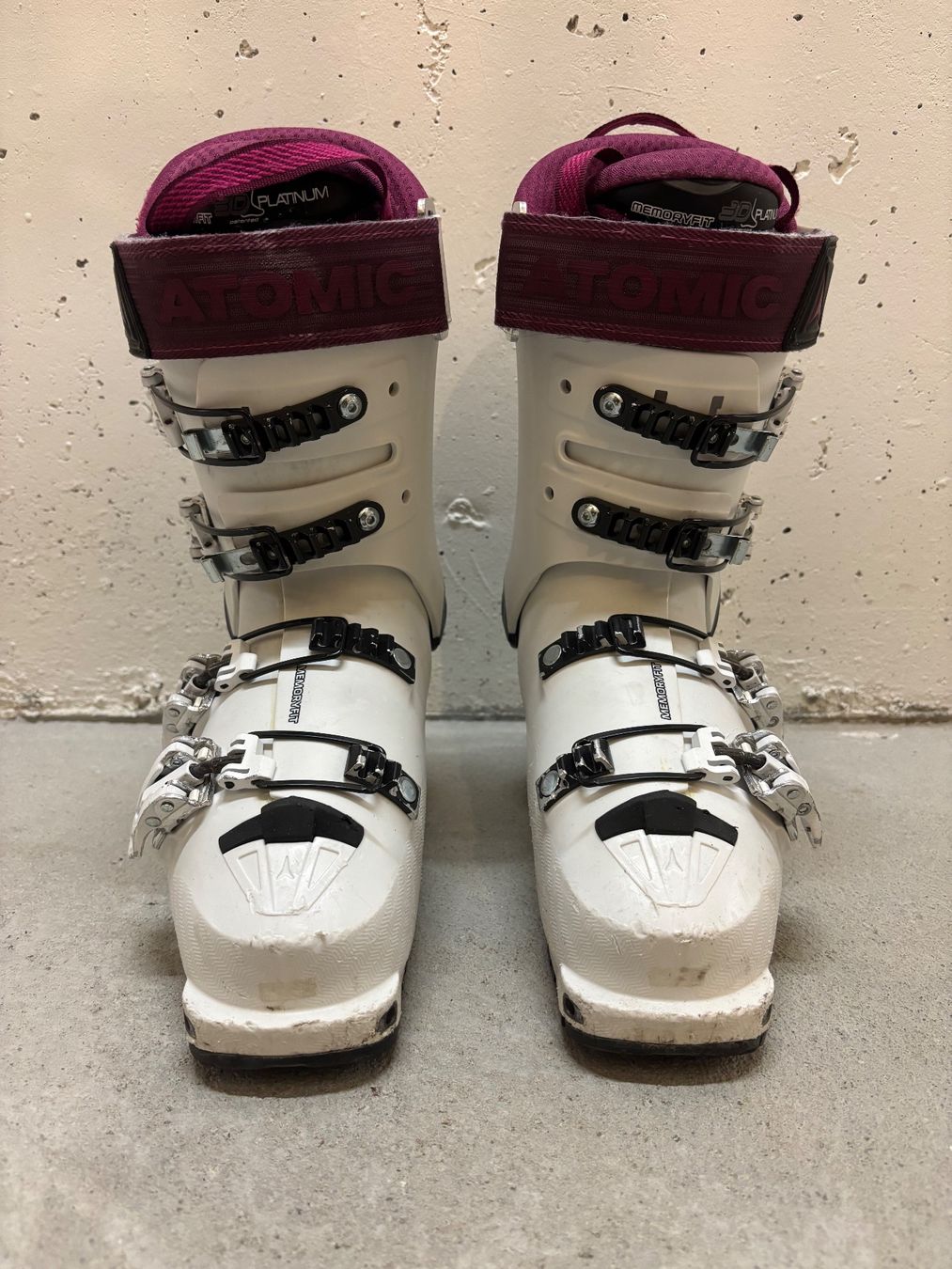 Atomic Scarpe da donna: Atomic Hawk 110 UltraXTD Skitourenschuh 24.5 – Usato da Chur venduto da eli_9xkz 1