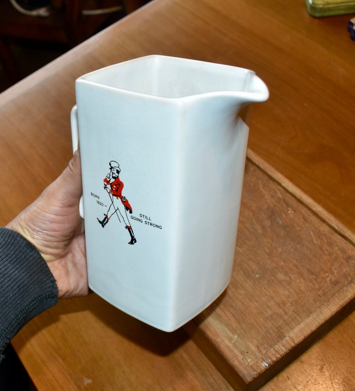 Karaffen: Wasserkrug / Karaffe JOHNNY WALKER wade pm england – Gebraucht aus Pfaffhausen von mono_rec 4
