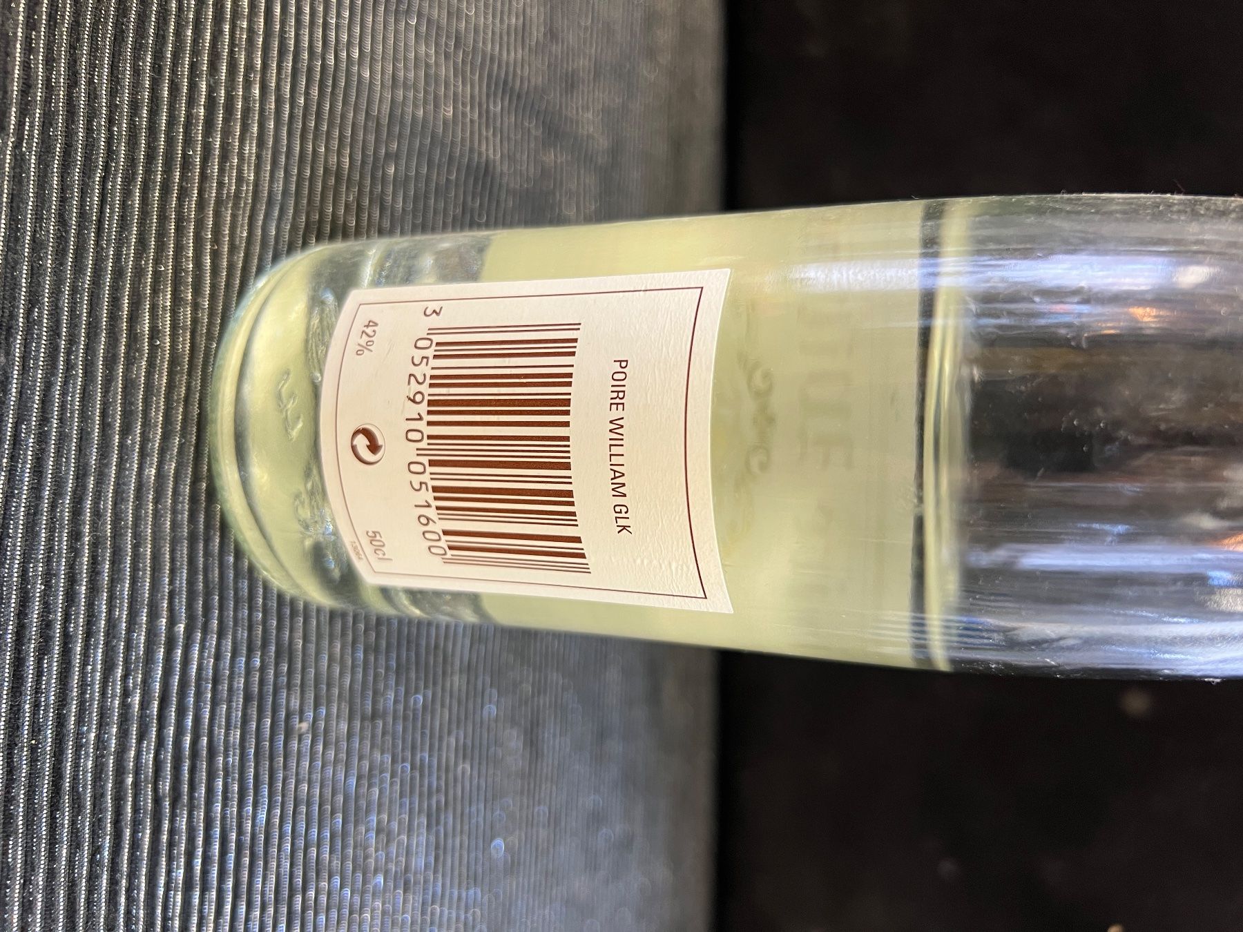 Williams Spirituosen: POIRE WILLIAM ANCIENNE BOUTEILLE ENTAMÉE – Gebraucht aus Genève von Leboucheoreilles 4
