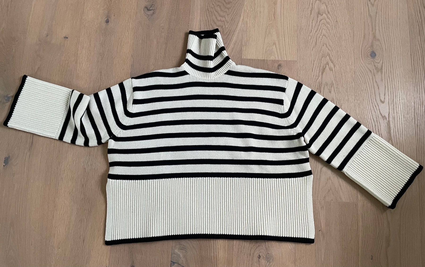 Pulls & Sweat-shirts: Toteme Pullover – Neuf (Voir description) à Winterthur par 19.19 1