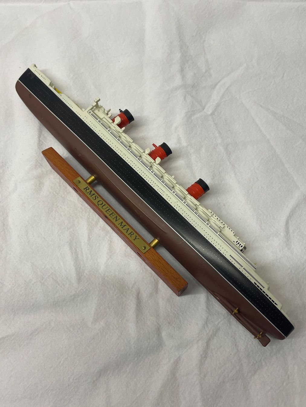 Modellbausätze & Standmodelle: RMS Queen Mary Model Ship – Gebraucht aus Meyrin von sul_v67f 2