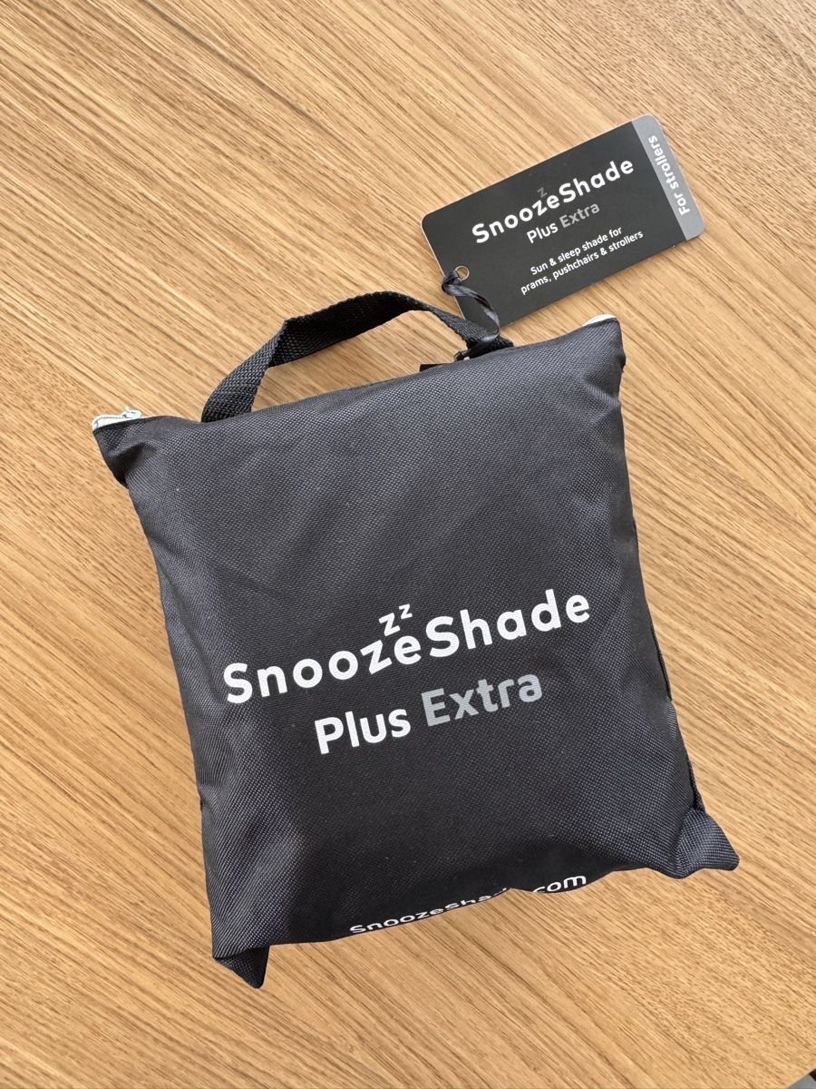 Carrozzine: Unopened SnoozeShade Plus Extra-Stroller Sun & Sleep Shade! – Nuovo e nell'imballaggio originale da Zürich venduto da ala_drq8