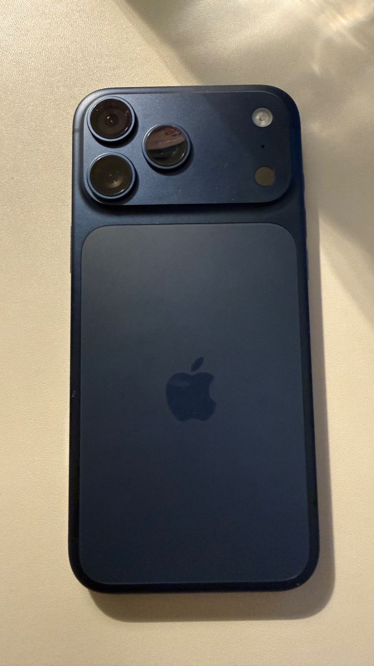 Apple Telefoni cellulari / Smartphones: Iphone 17 Pro Max 256gb deep blue – Nuovo (secondo la descrizione) da Altendorf venduto da Zebidou 2