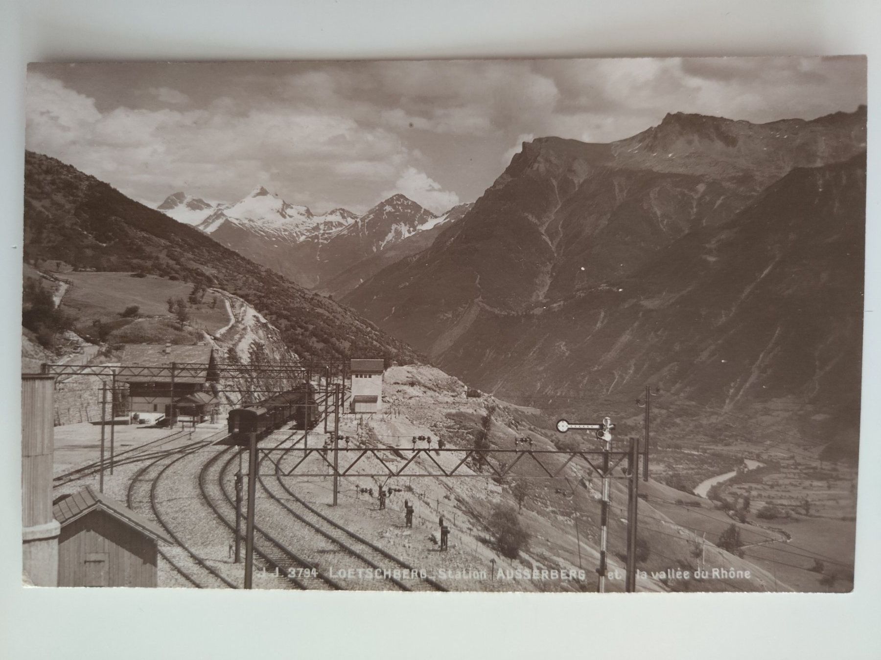 Cartoline postali: Alte Ansichtskarte Bahnhof Lötschberg Aussberg mit Zug 19... – Usato da Ohmstal venduto da Lebensfreude05