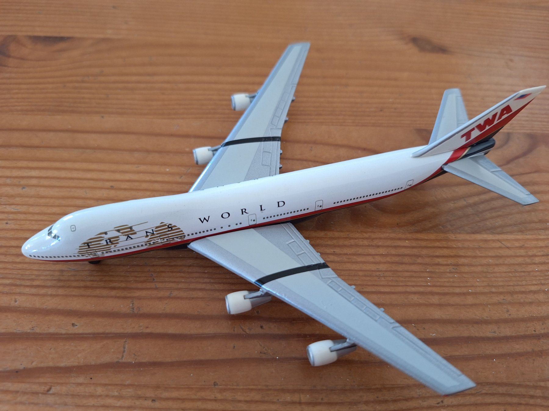Boeing Kit di modellismo & Modellini statici: TWA Boeing 747-100 1:500 – Usato da Sargans venduto da nicsam1815 1