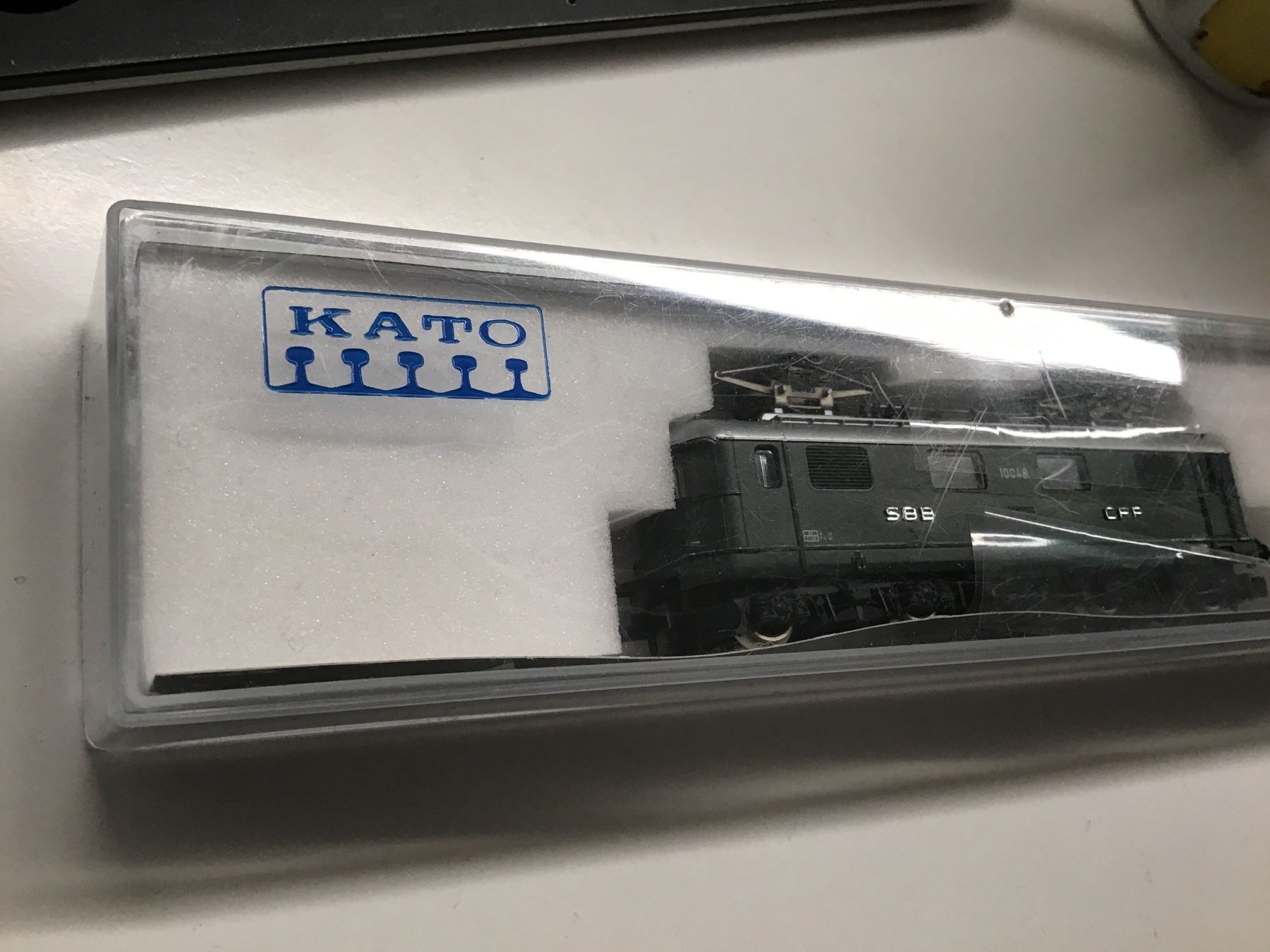 Kato Modelleisenbahnen: KATO RE 4/4 I 10048 N – Gebraucht aus Männedorf von Modell-Spezialisten 5