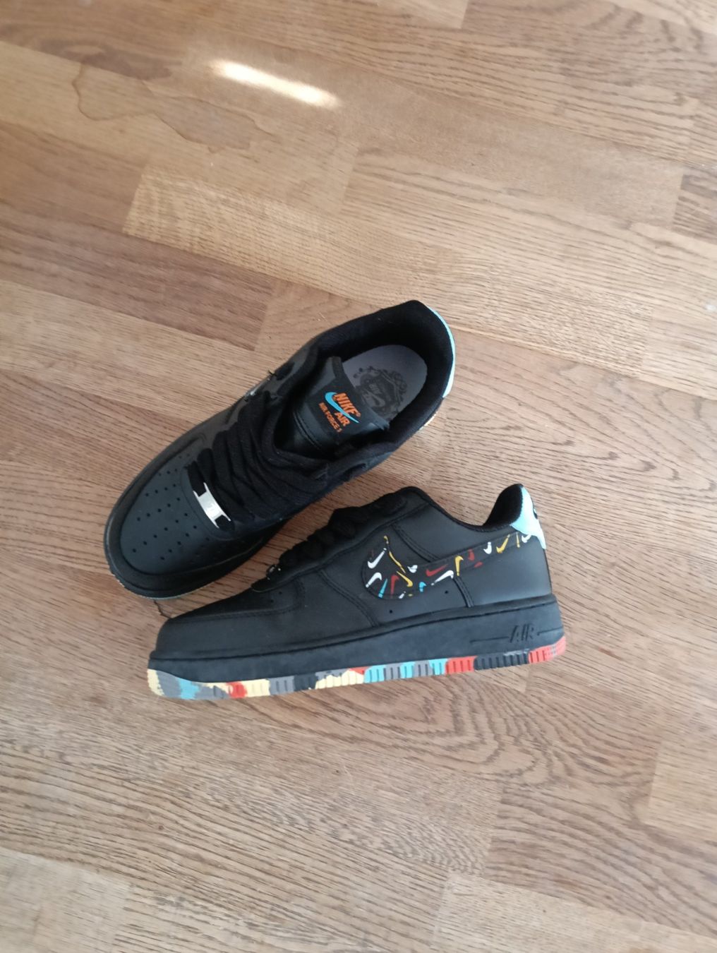Nike Scarpe da uomo: Schuh "Nike Air" Gr. 39... – Nuovo (secondo la descrizione) da Uetendorf venduto da Koh0