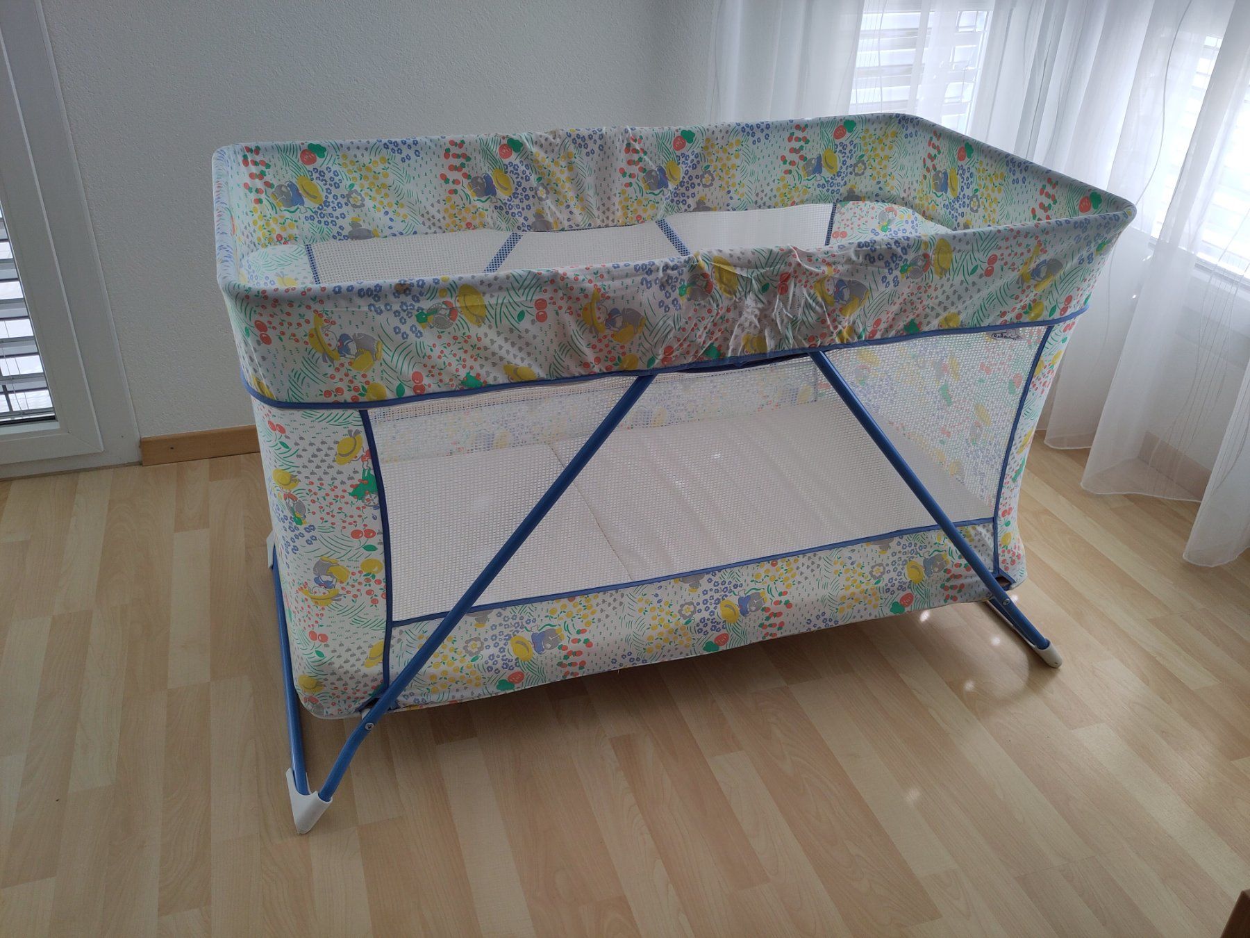 Lits: Baby-Reisebett – D'occasion à Rapperswil SG par f_reck
