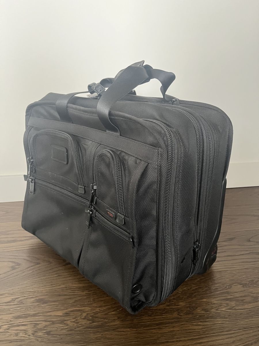 Tumi Valigie: Tumi Pilotenkoffer/Businesskoffer – Usato da Zürich venduto da inga65 2