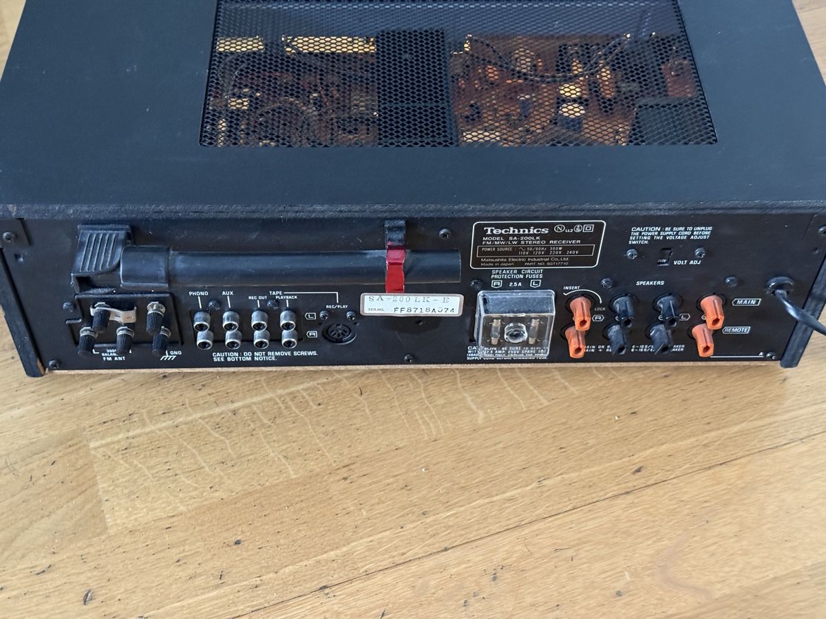 Technics Amplificatori: Technics SA-200LK Stereo Receiver / Verstärker – Usato da Zürich venduto da fabioc03 1