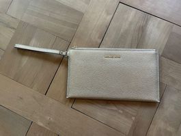 Goldige Clutch von Michael Kors