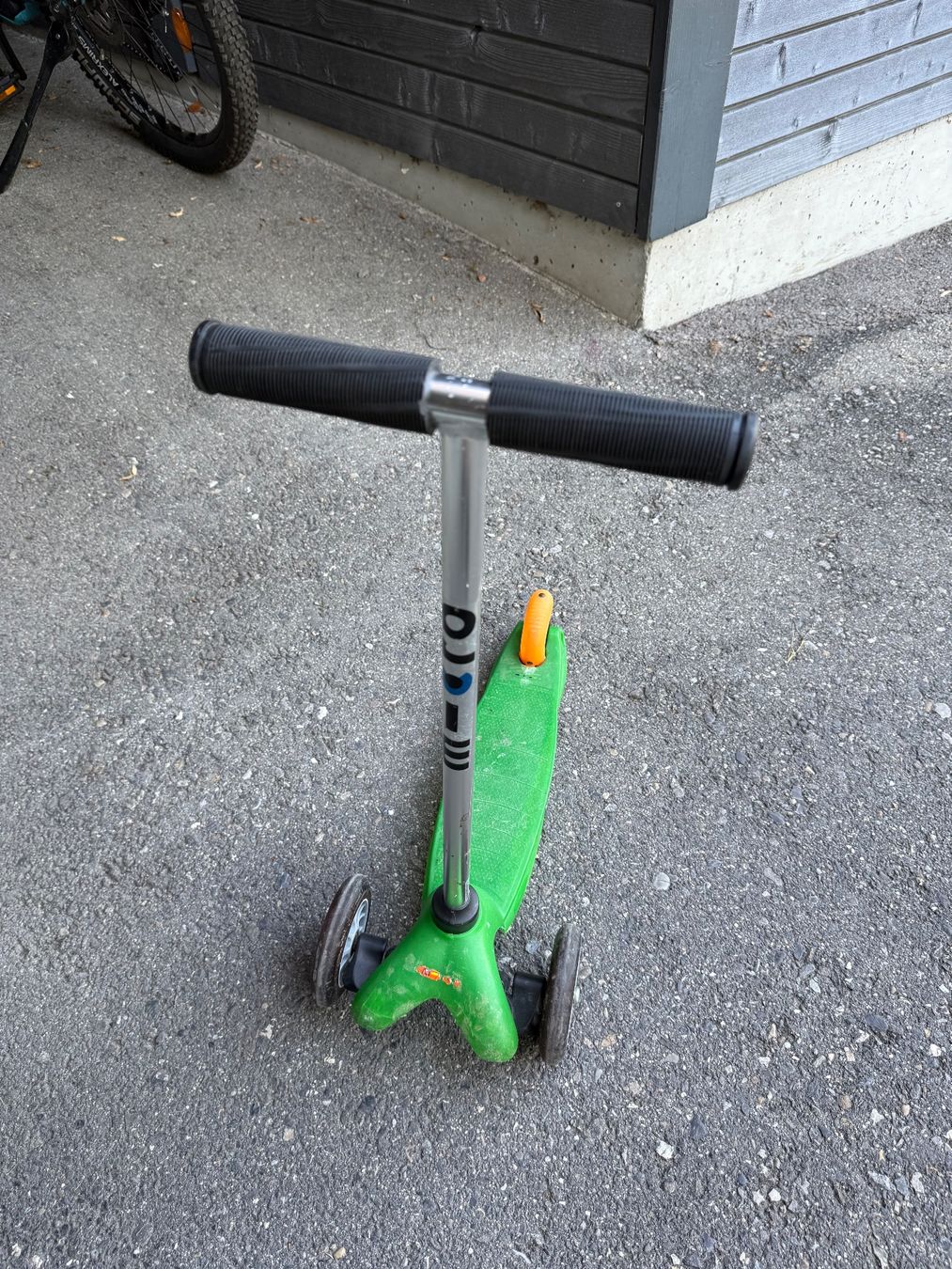 Scooters: Kinder Tretroller Micro Scooter – D'occasion à Rüschegg-Heubach par Sweethear8
