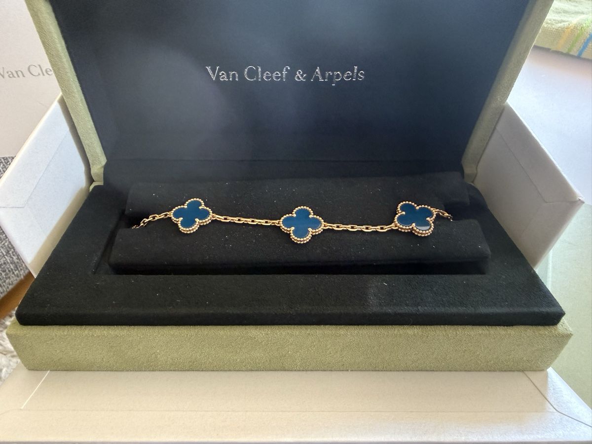 Van Cleef Armbänder & -reifen: Van Cleef & Arpels Alhambra 5 Motifs Blue Agate – Gebraucht aus Richterswil von daniko81 2
