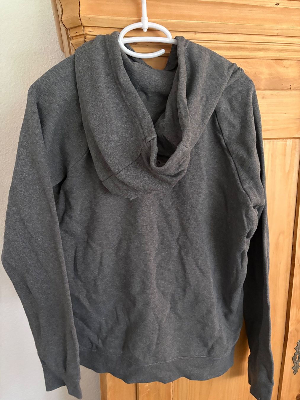 Nike Pullover & Sweatshirts: Hoodie / Kapuzenpullover - Grösse M - Nike – Gebraucht aus Oberuzwil von jabano 1