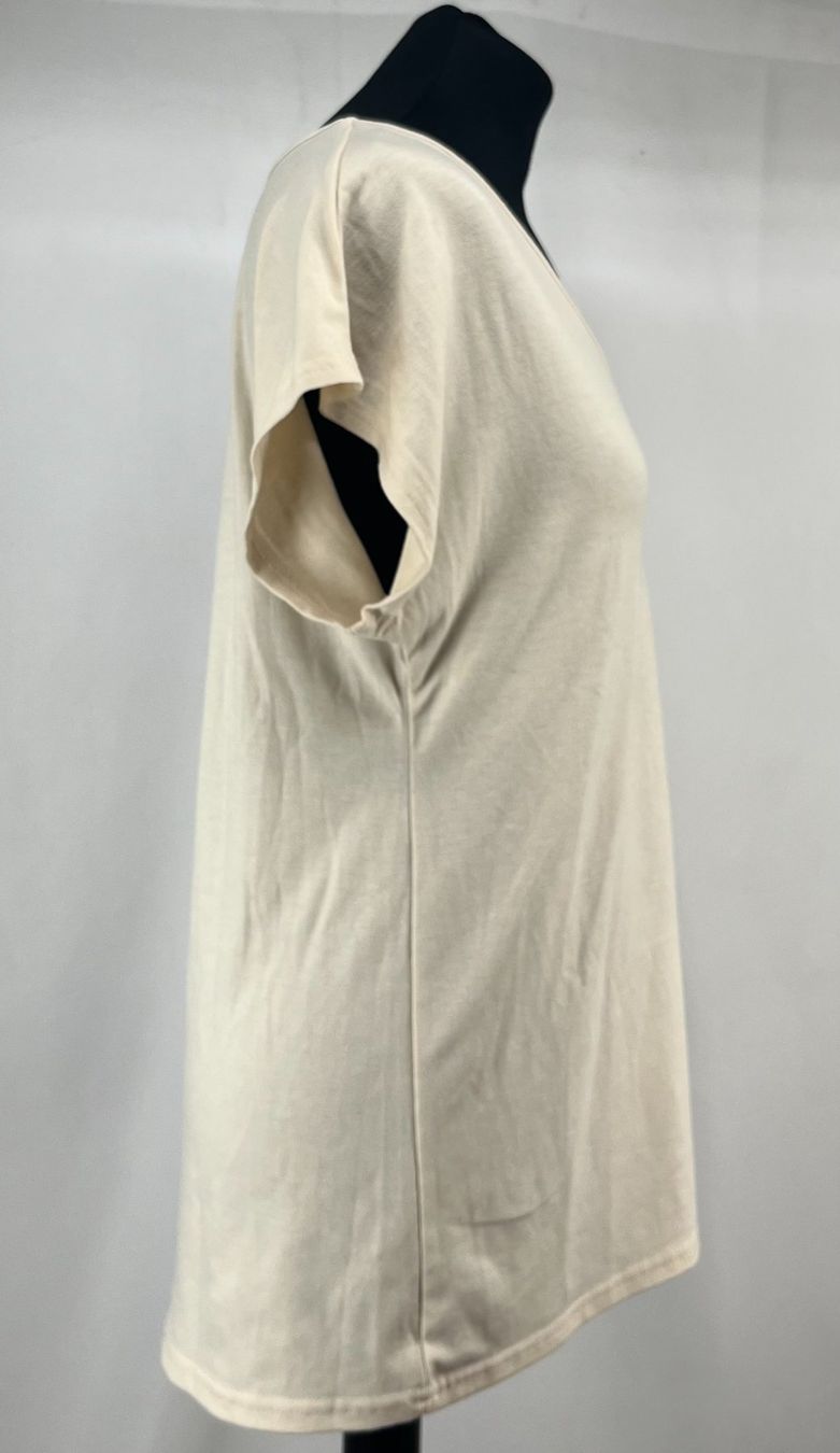 T-shirts: T-shirt beige M – D'occasion à Lausanne par PlusValue_Lausanne 2
