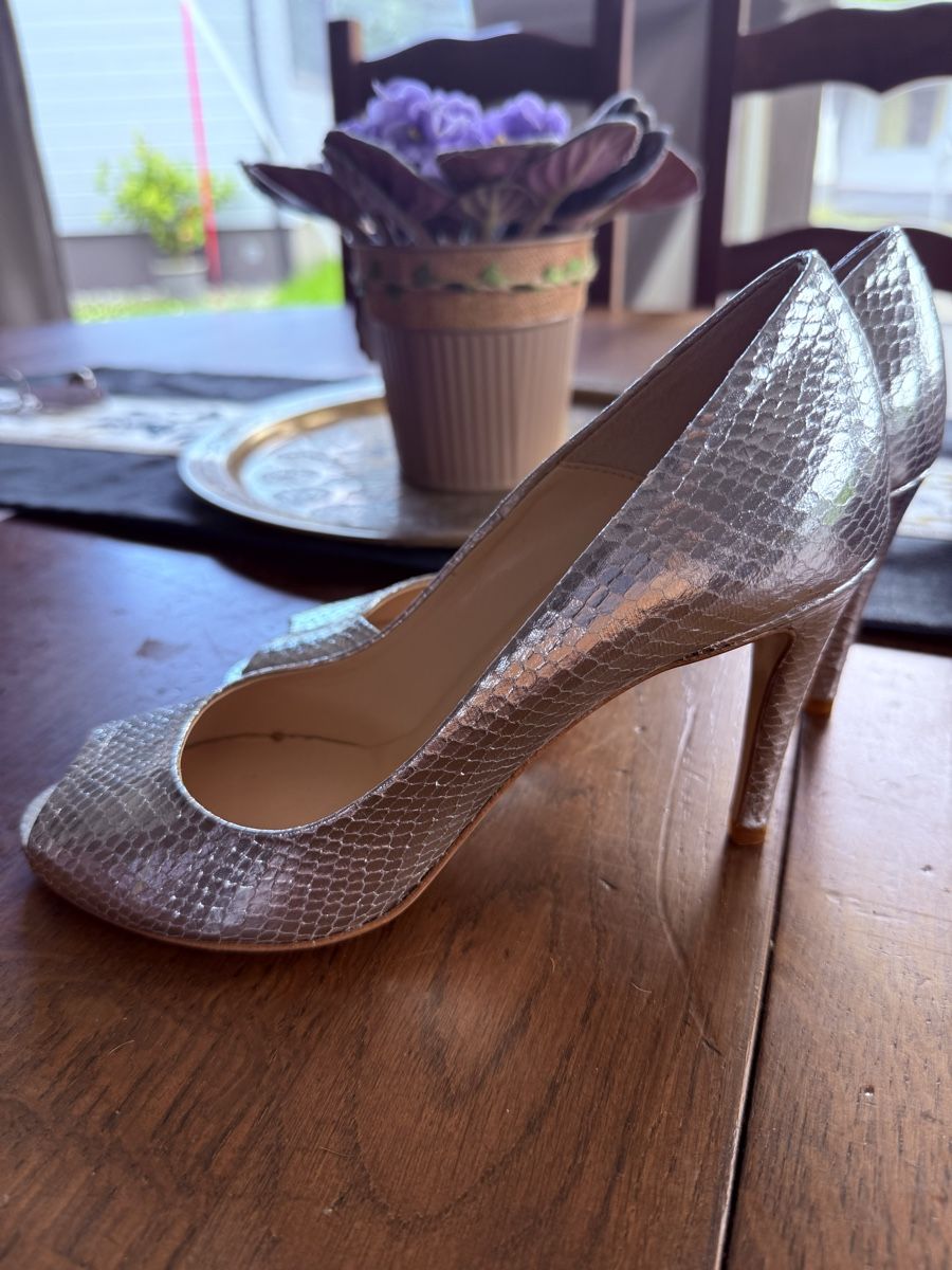 Scarpe da donna: Escarpins argentés   – Nuovo e nell'imballaggio originale da Lausanne venduto da Doudoutze 3