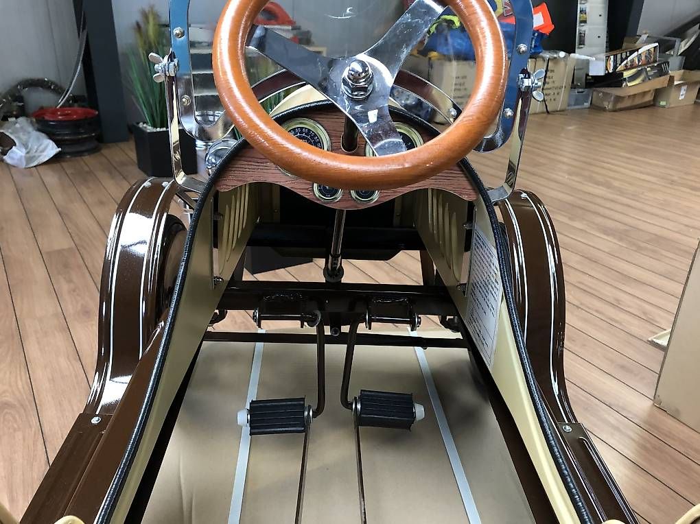 Veicoli per bambini: Tretauto Pedal Car – Nuovo (secondo la descrizione) da Gampelen venduto da Steuer0 4