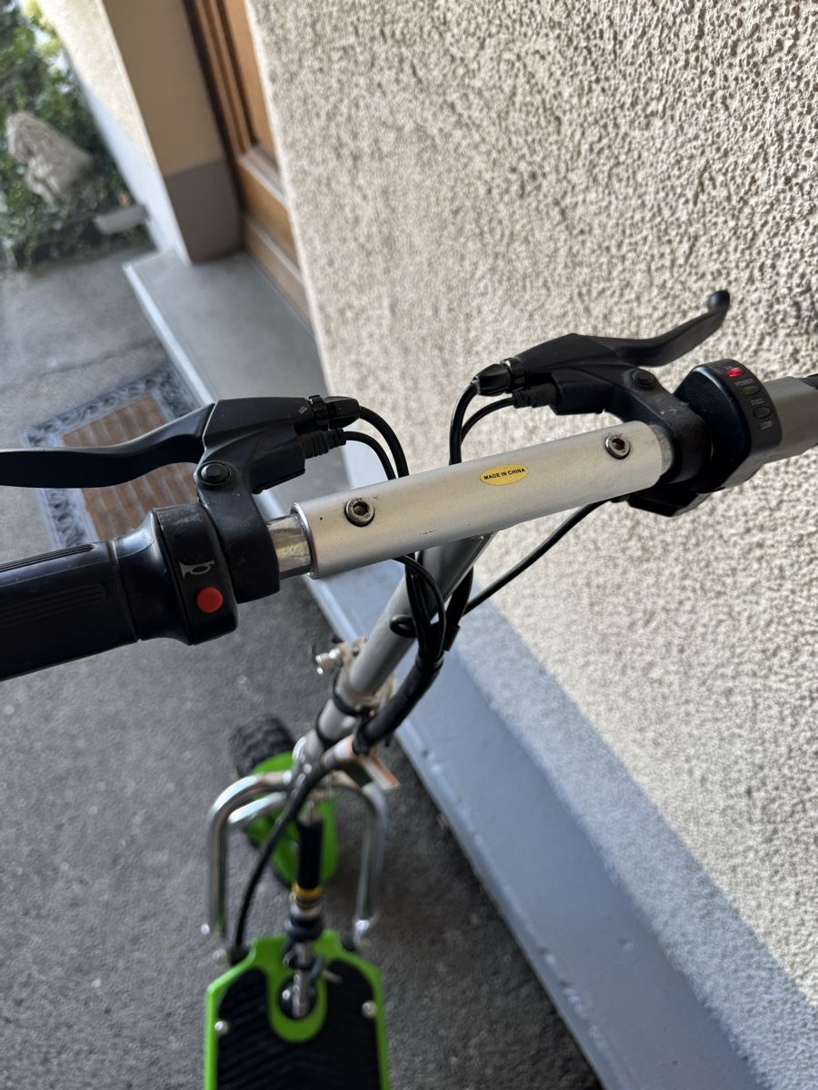 Kickboard: Elektrotrottinetts Serie DR2430 – Gebraucht aus Belp von ch1999 3