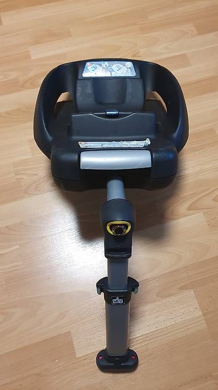 Maxi-Cosi Seggiolini per auto: Maxi Cosi, Easy Fix, Semi-Universal, 0-13kg. – Usato da Oberrieden venduto da Taramara