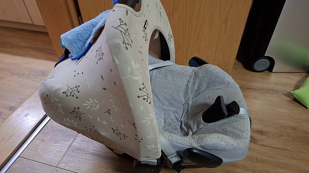 Seggiolini per auto: Maxi Cosi Pebble Pro i-Size – Usato da Dürrenäsch venduto da nor_zyz7 1