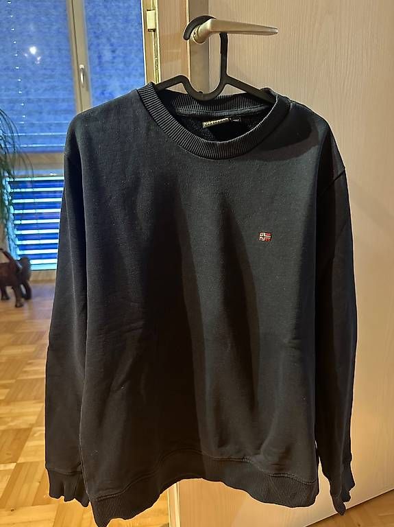 Pullover & Sweatshirts: Napapijri Sweatshirt S – Gebraucht aus Diessbach b. Büren von maeldysli