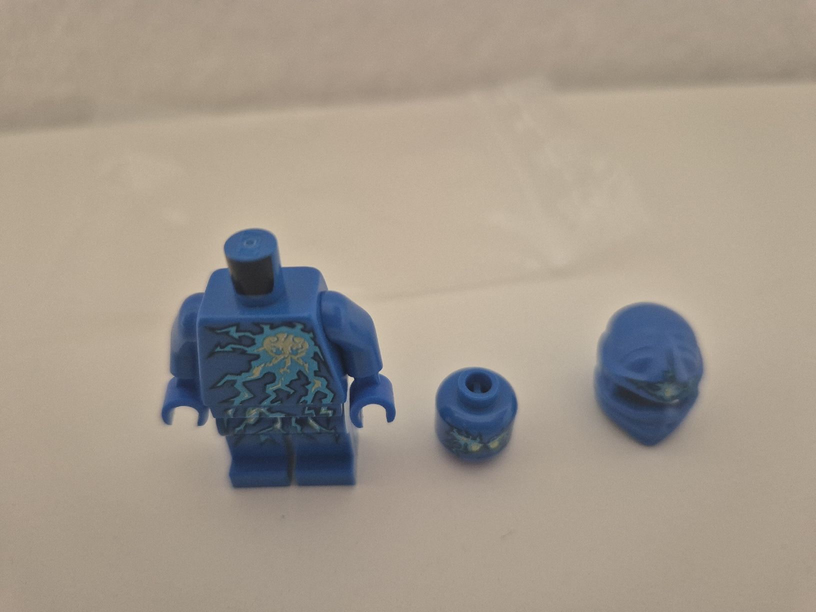 Lego Statuette: Lego Ninjago Jay NRG! – Usato da Neuenhof venduto da Alex5432. 1