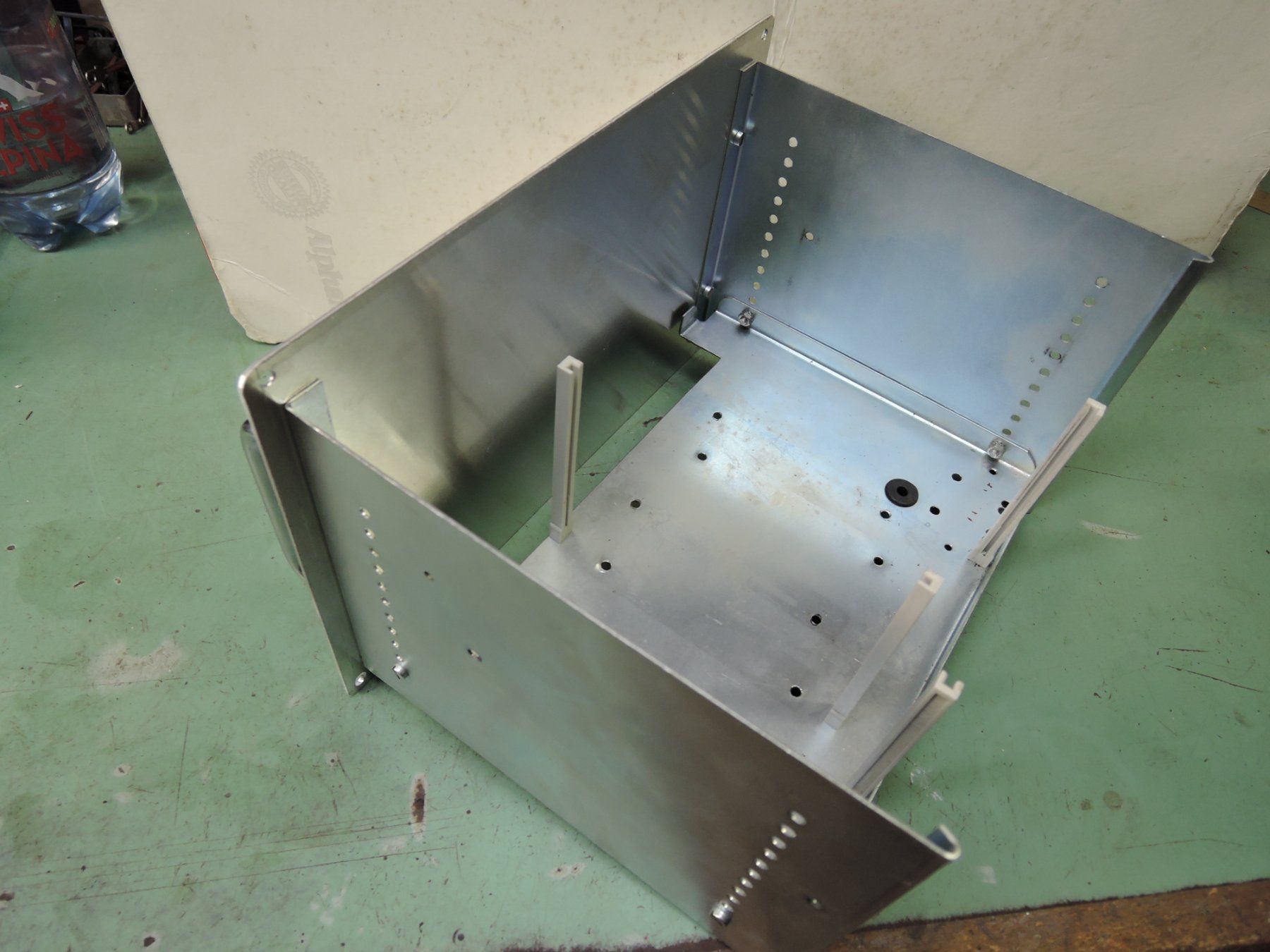 Componenti elettronici: Metall Gehäuse – Usato da Magden venduto da dbglgb 4