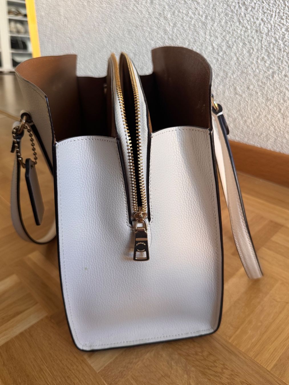 Coach Borse da donna: Tasche von Coach mit Umhängemöglichkeit – Usato da St. Gallen venduto da annika00 2