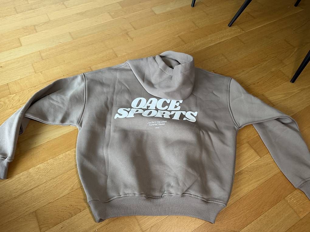 Maglioni & Felpe: Blomm Hoddie – Usato da Münsingen venduto da Kirchhofer99 1