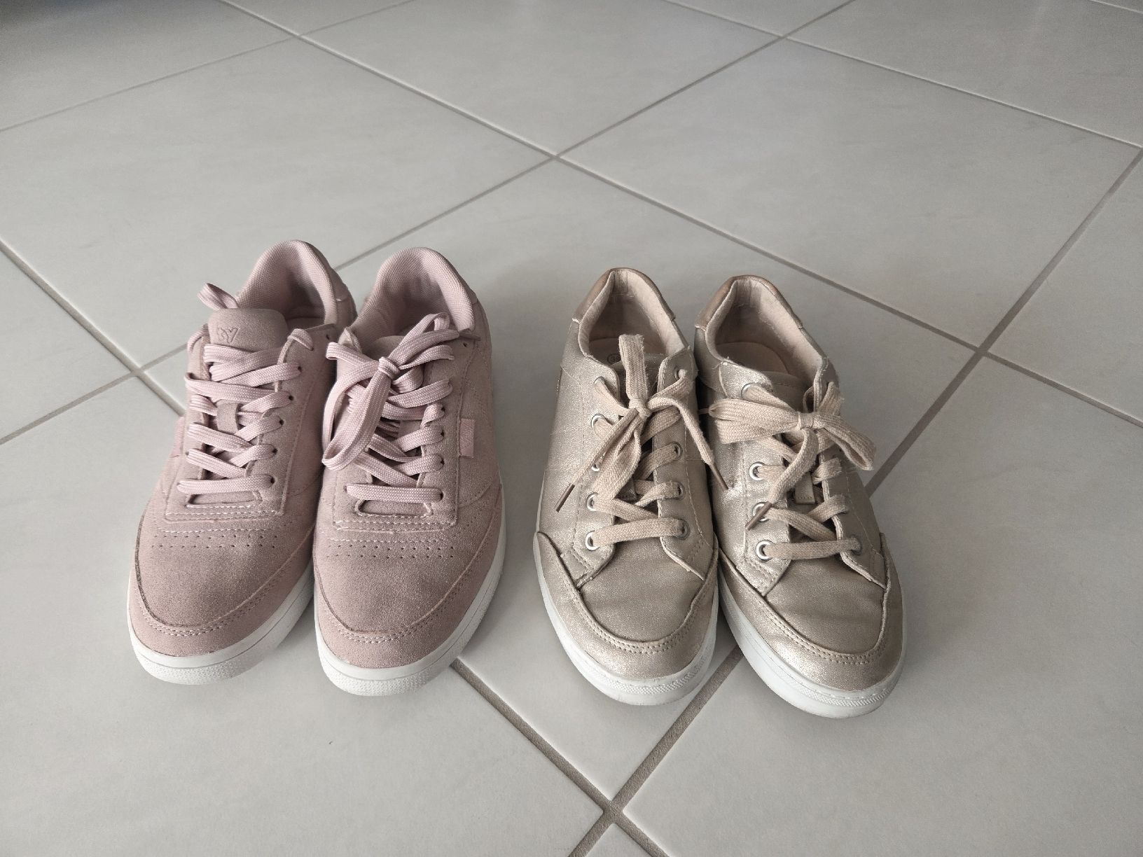 Dosenbach Scarpe da donna: Halbschuhe Damen gr.39 – Usato da Bronschhofen venduto da Katrusja