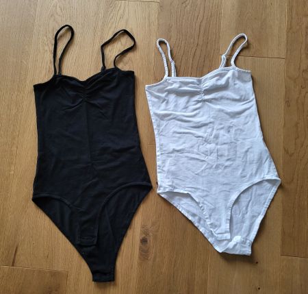 2x Body mit Spaghettiträgern von "H&M", Gr 36