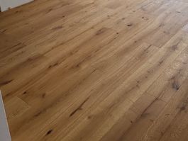 Eichen Dielen mit 4 mm starker Nutzschicht Fr. 48.50 m2