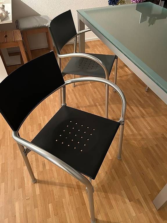Tische: Wohnzimmer/Esstisch Glas inkl. 6 Stühle – Gebraucht aus Aesch ZH von mvzurigo 2